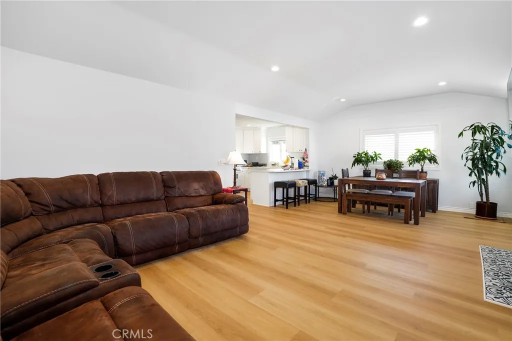 1520 W 216th Street, Torrance, California 90501 home-pic-5