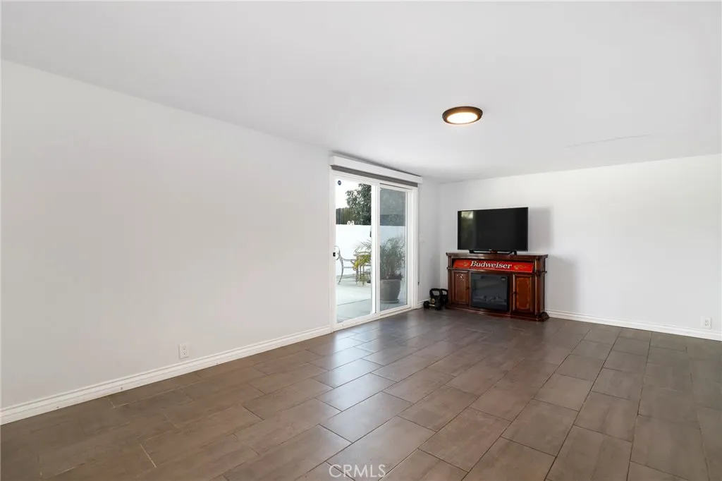 1520 W 216th Street, Torrance, California 90501 home-pic-15