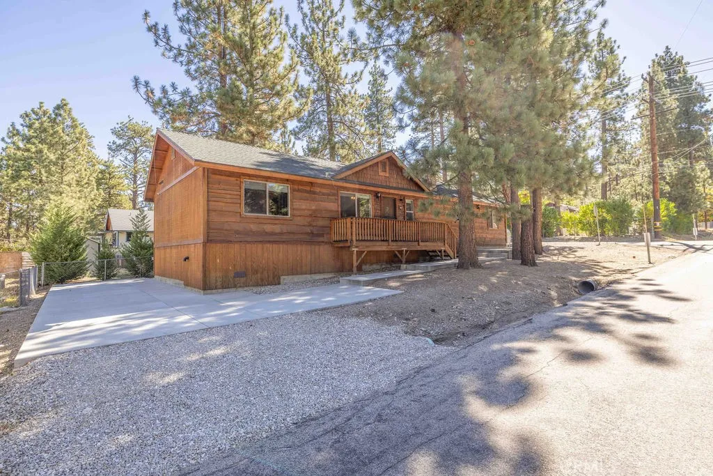 701 Irving, Big Bear City, California 92314 home-pic-28