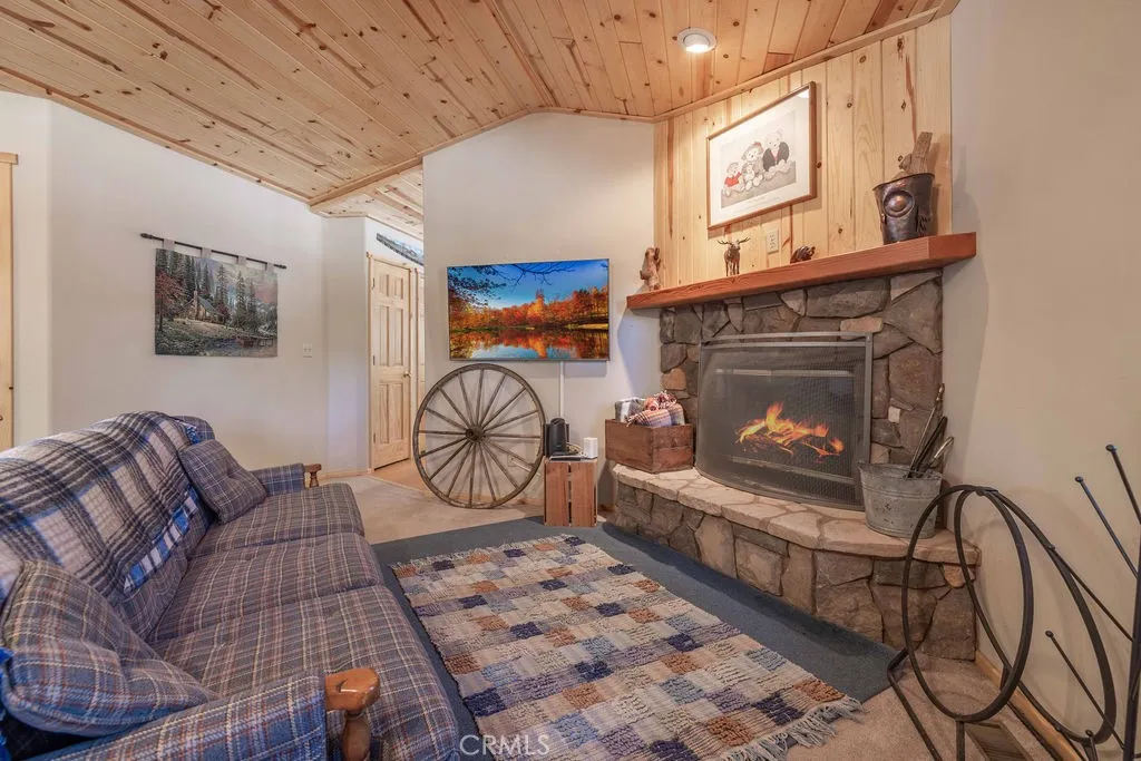 701 Irving, Big Bear City, California 92314 home-pic-4