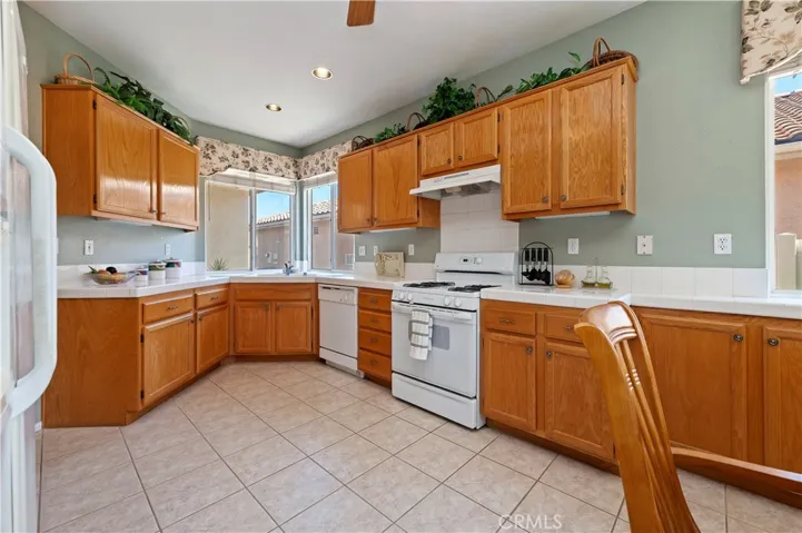 Spacious Kitchen