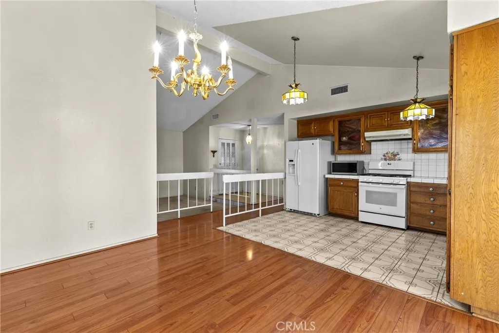 1895 W Gilbert, San Bernardino, California 92411 home-pic-6