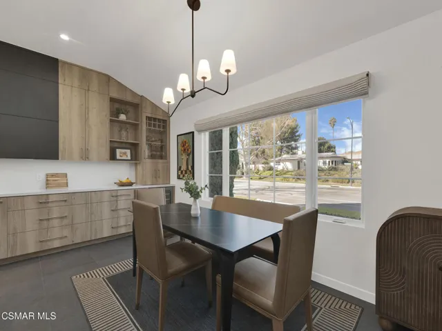 1524 Riverside Dr, Burbank -HsHProd-19