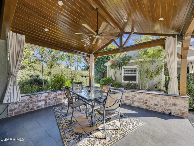1524 Riverside Dr, Burbank -HsHProd-41