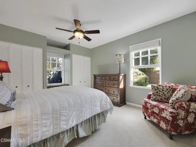 1524 Riverside Dr, Burbank -HsHProd-30