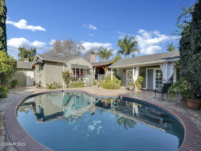 1524 Riverside Dr, Burbank -HsHProd-46