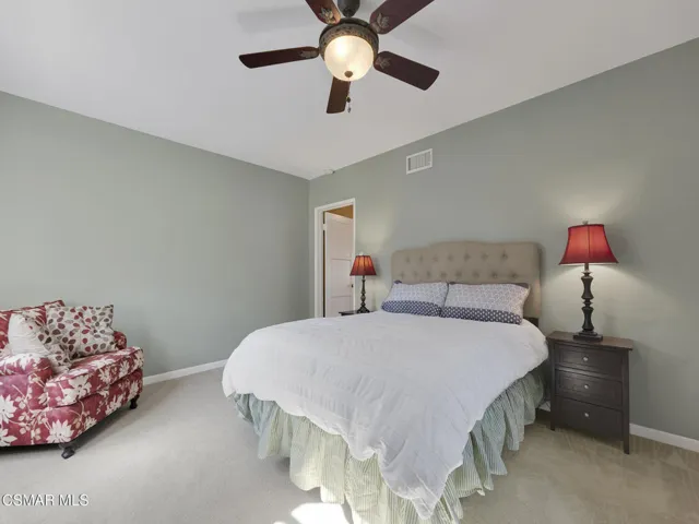 1524 Riverside Dr, Burbank -HsHProd-31