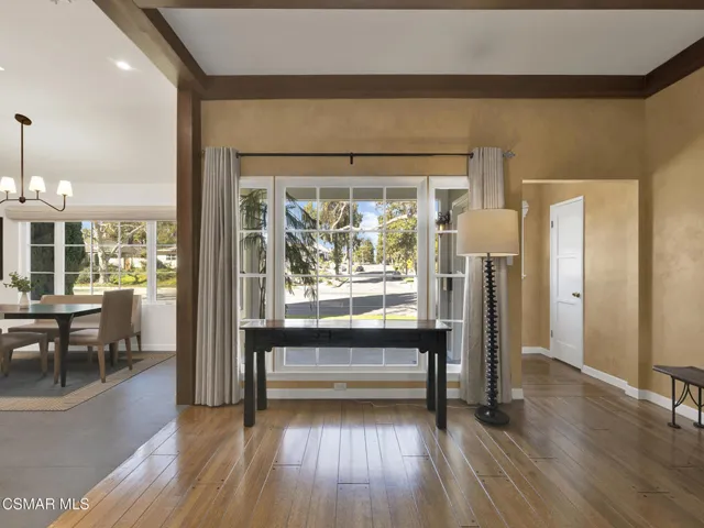 1524 Riverside Dr, Burbank -HsHProd-15