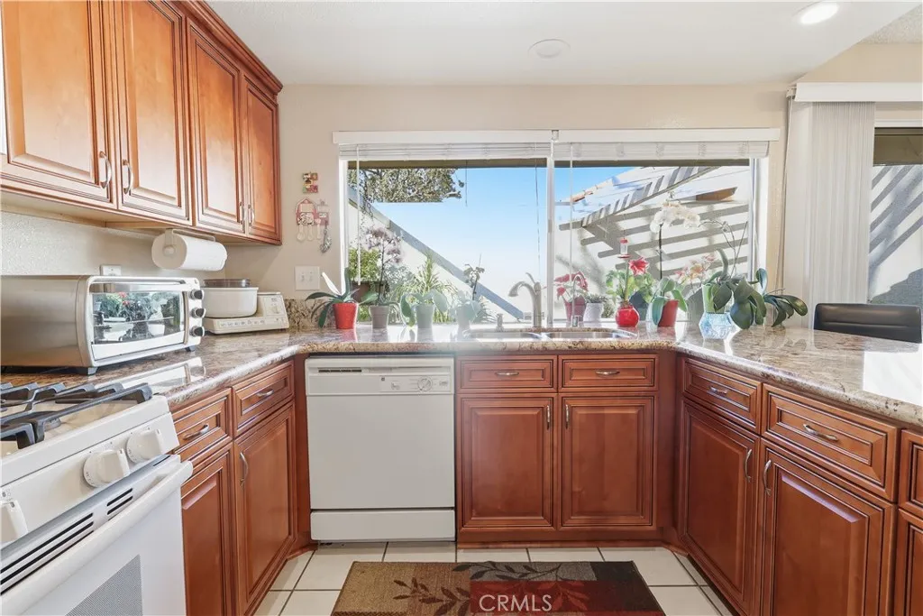 11477 Benton, Loma Linda, California 92354 home-pic-10