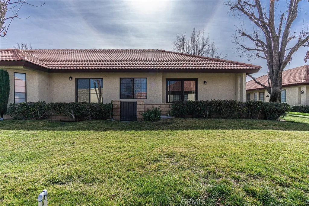 19256 Cottonwood, Apple Valley, California 92308 home-pic-2