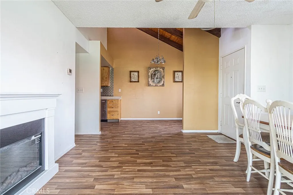 19256 Cottonwood, Apple Valley, California 92308 home-pic-7