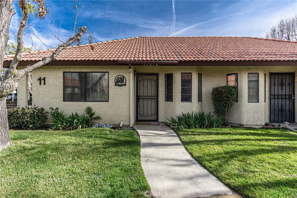 19256 Cottonwood, Apple Valley, California 92308 home-pic-3