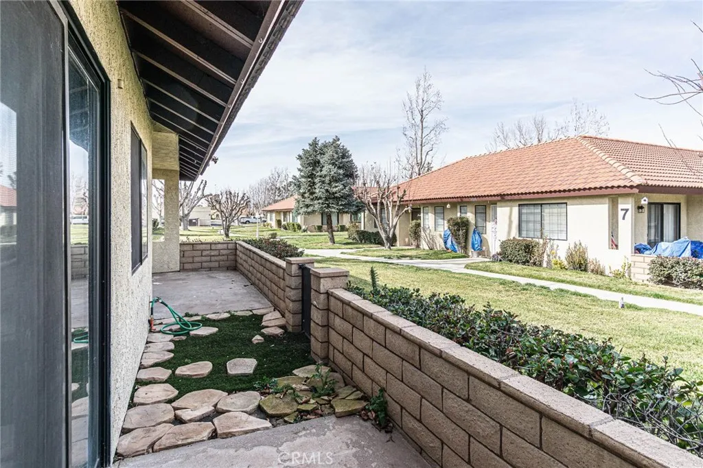 19256 Cottonwood, Apple Valley, California 92308 home-pic-26