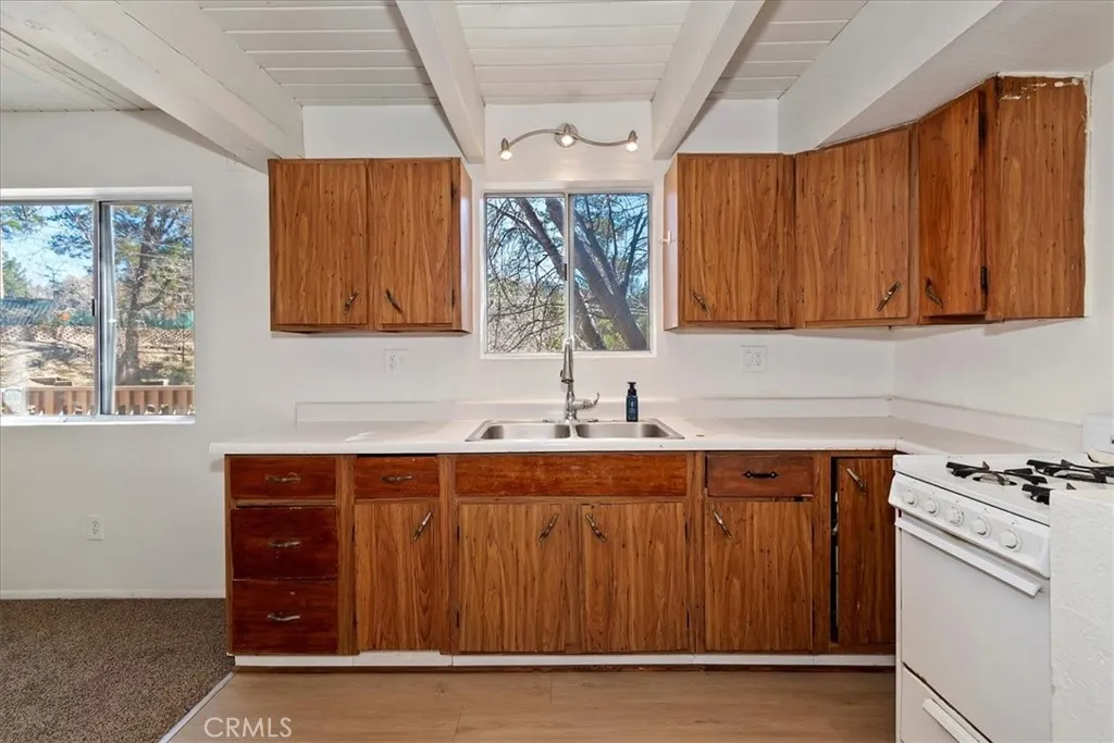 32796 Lupine, Running Springs, California 92382 home-pic-10