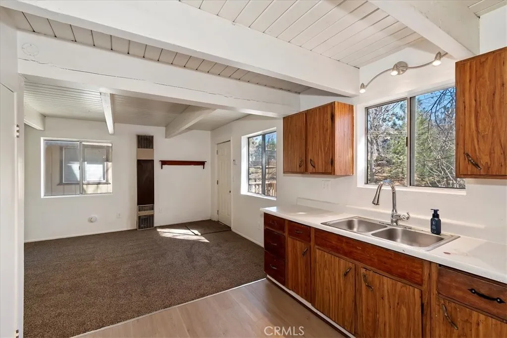 32796 Lupine, Running Springs, California 92382 home-pic-11