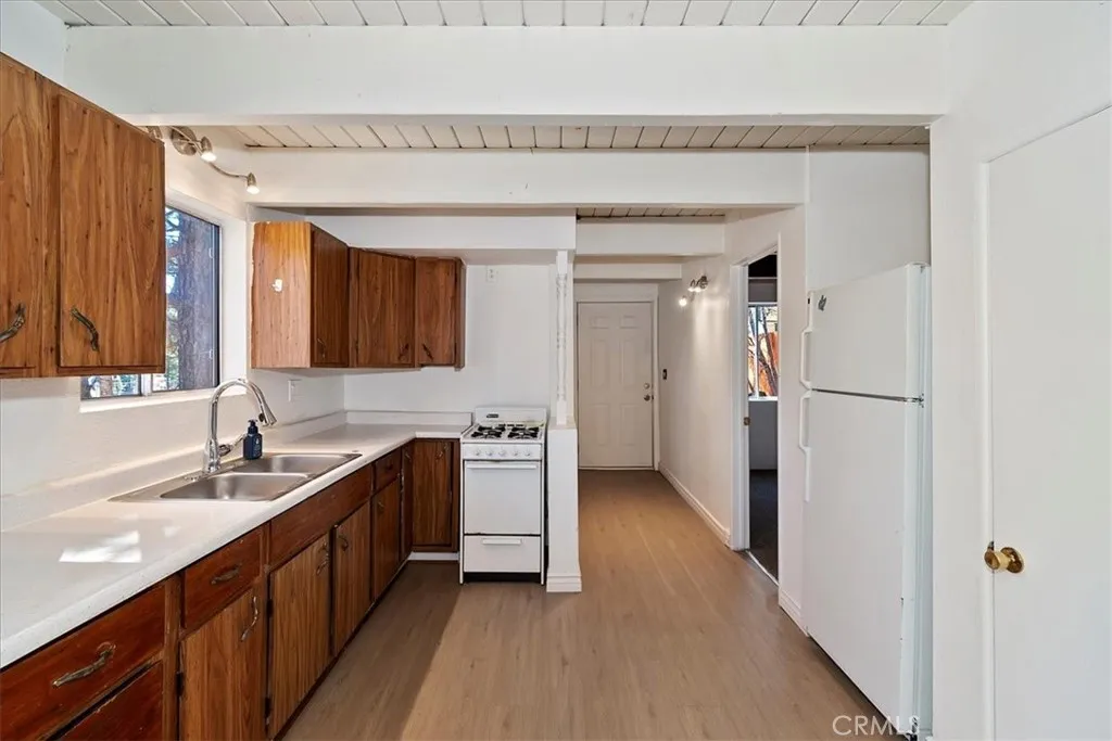 32796 Lupine, Running Springs, California 92382 home-pic-8