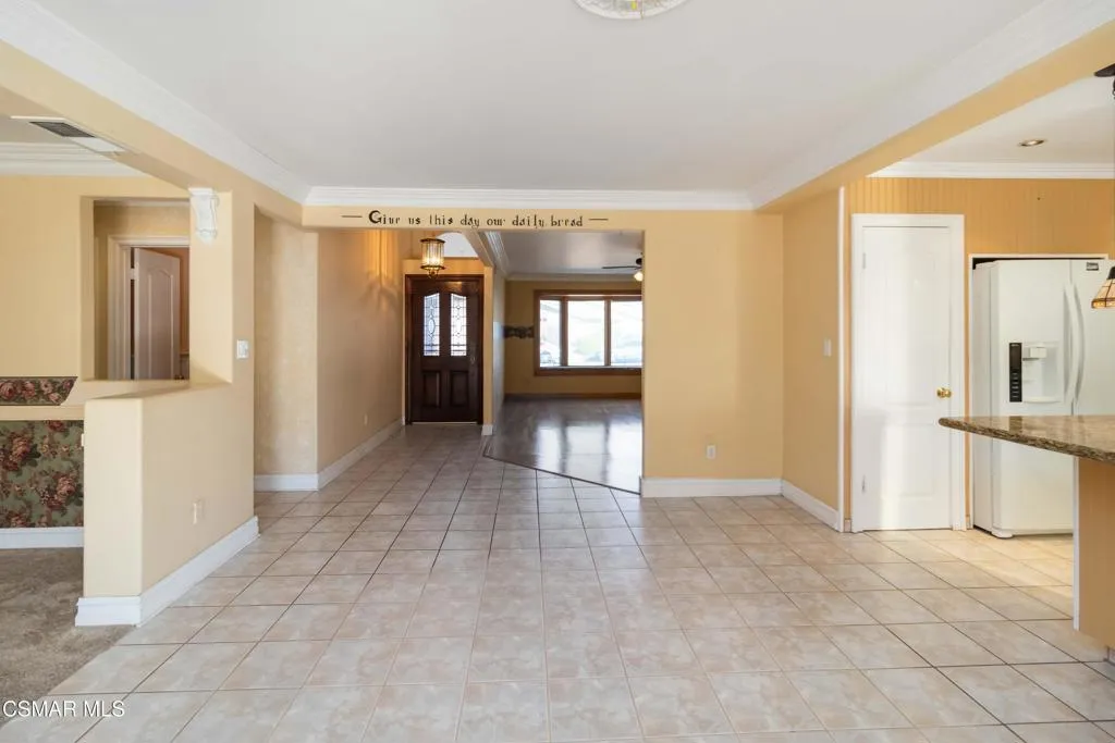 4776 El Prado Street, Simi Valley, California 93063 home-pic-16