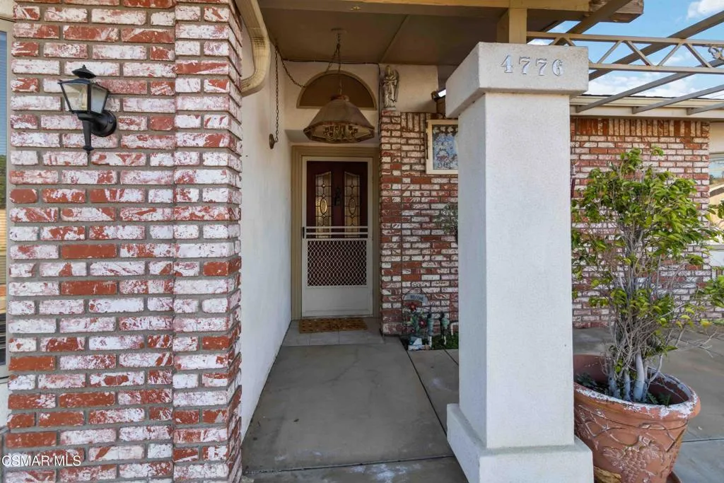 4776 El Prado Street, Simi Valley, California 93063 home-pic-2