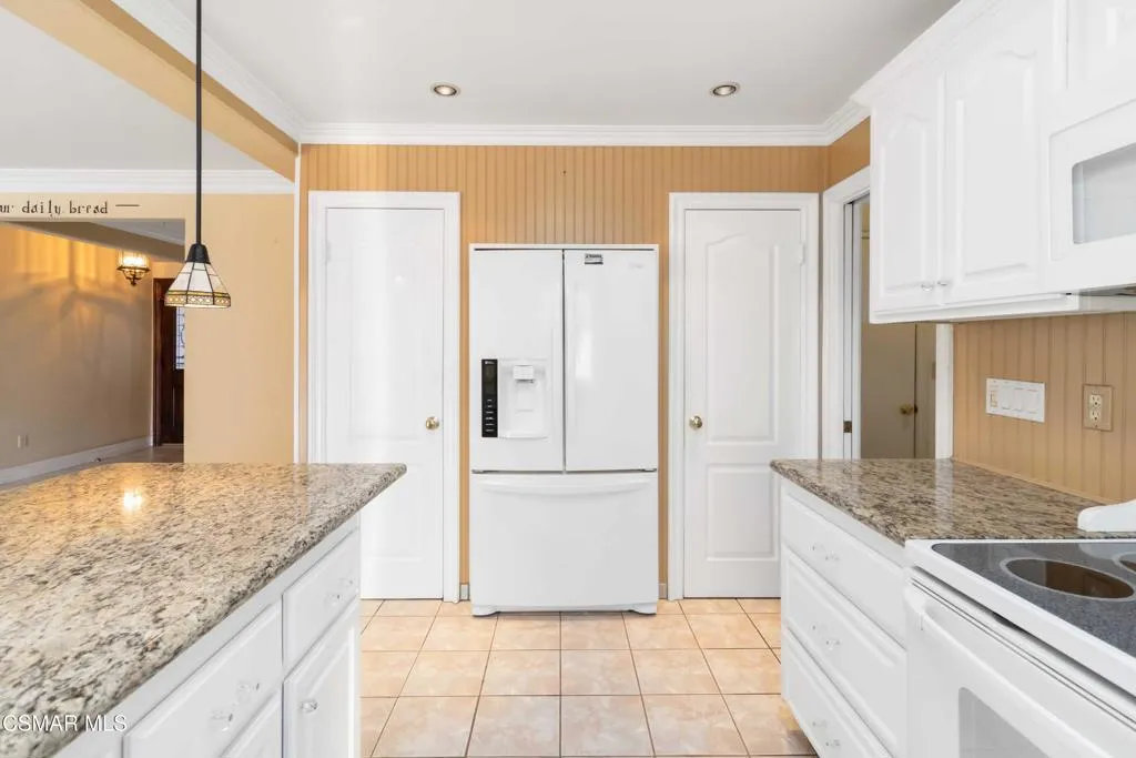 4776 El Prado Street, Simi Valley, California 93063 home-pic-11