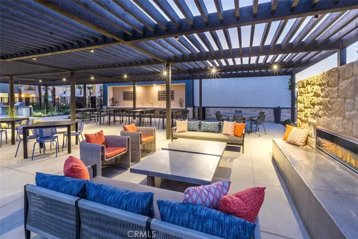 4192 S S. Limecrest Paseo 37, Ontario, California 91761