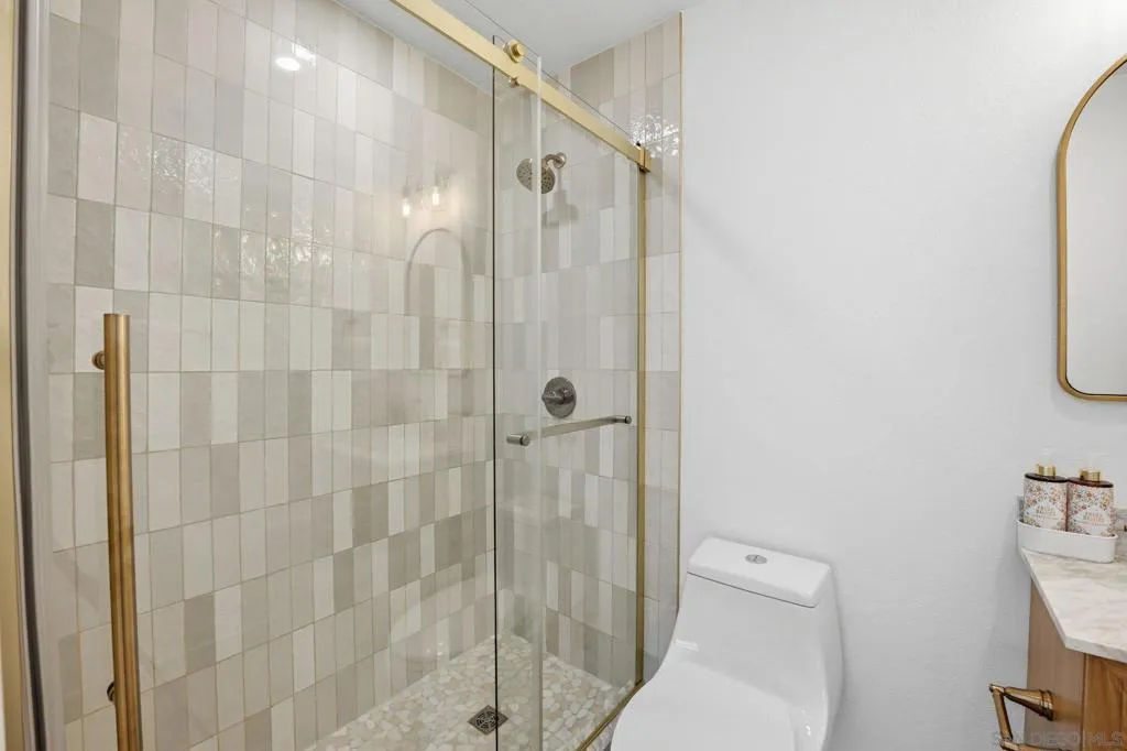 1926 Springdale Ln, Encinitas, California 92024 home-pic-19