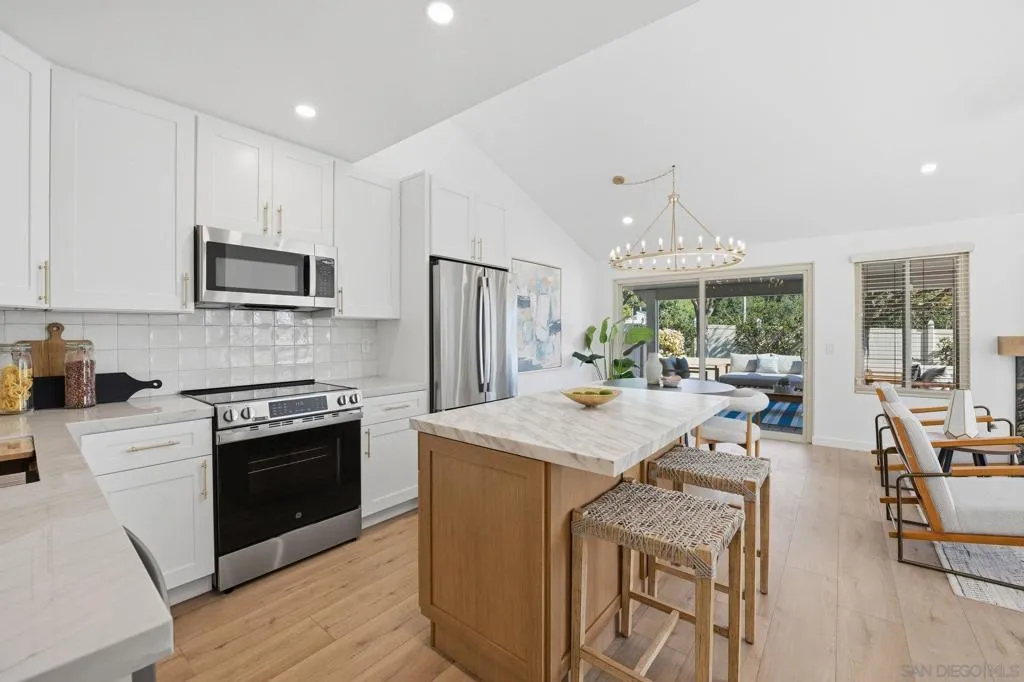1926 Springdale Ln, Encinitas, California 92024 home-pic-13