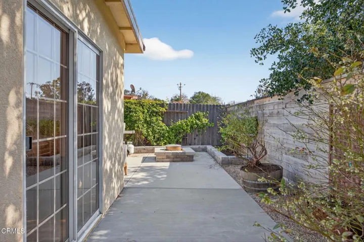 29 28-web-or-mls-Upmarketmedia_1309Gre-0