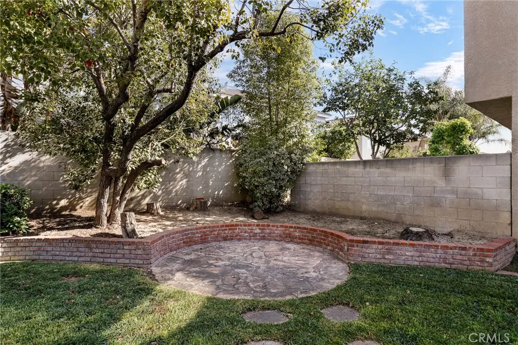 15201 Matisse Circle, La Mirada, California 90638 home-pic-40