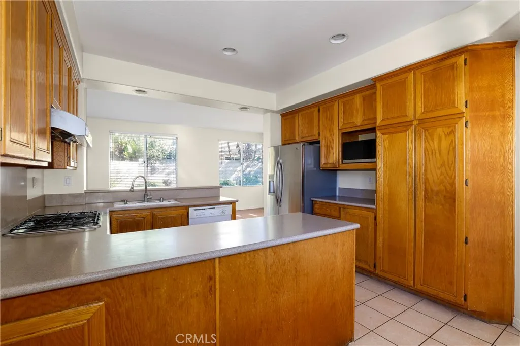 15201 Matisse Circle, La Mirada, California 90638 home-pic-18