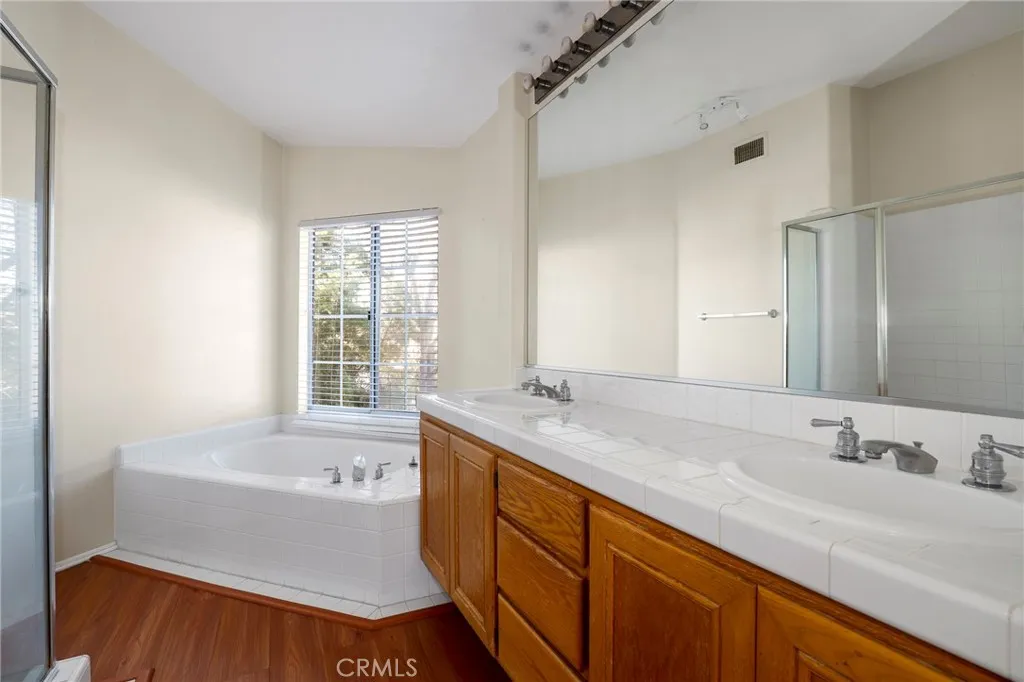 15201 Matisse Circle, La Mirada, California 90638 home-pic-31