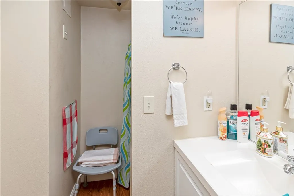 355 E Main, Merced, California 95340 home-pic-26