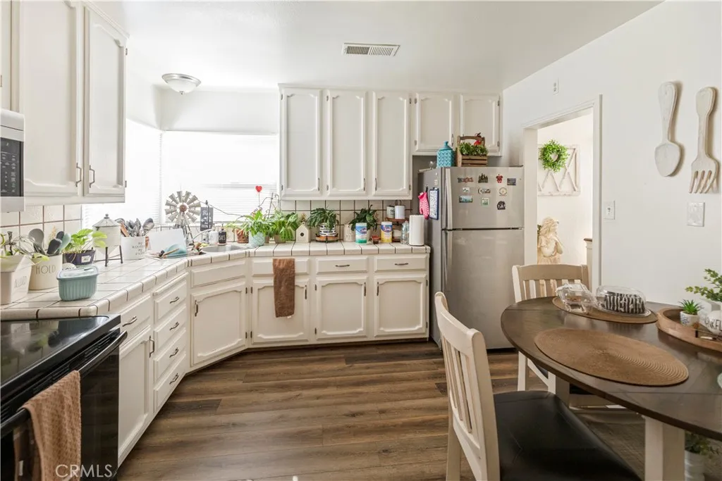 355 E Main, Merced, California 95340 home-pic-11