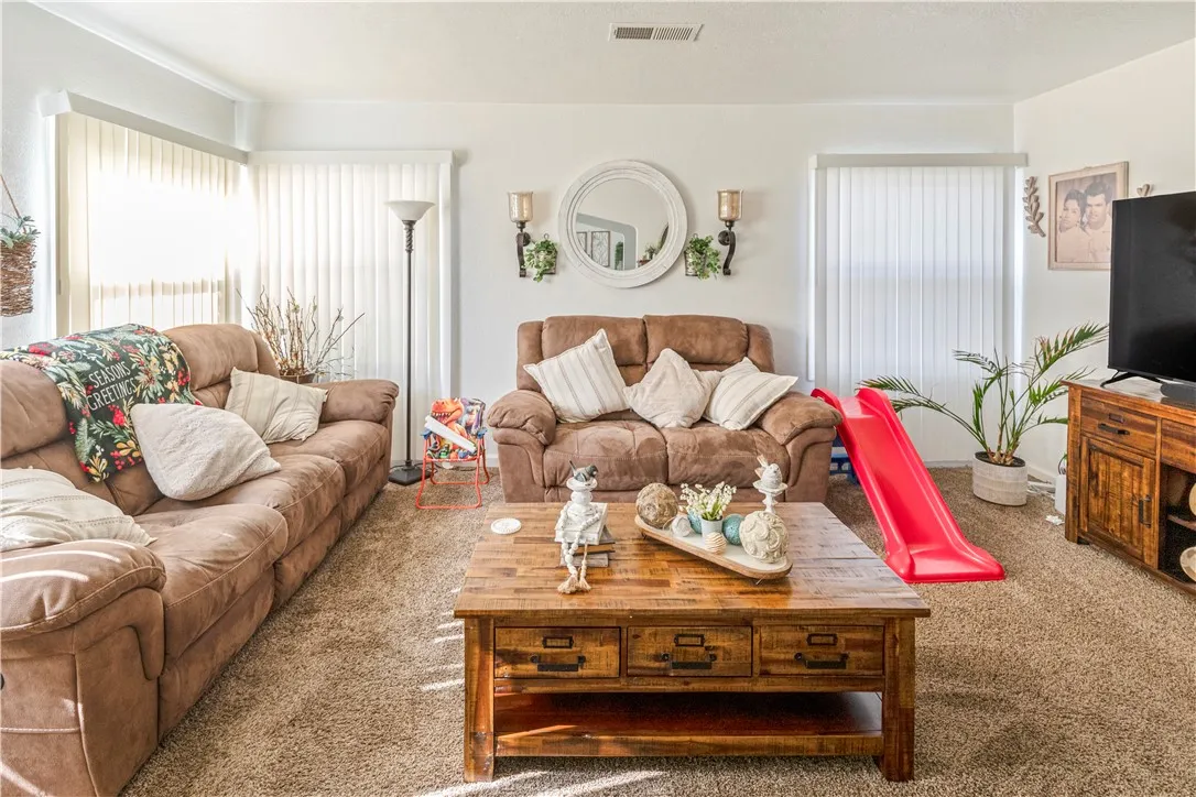 355 E Main, Merced, California 95340 home-pic-6