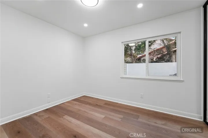 13047 Garris, Granada Hills, California 91344