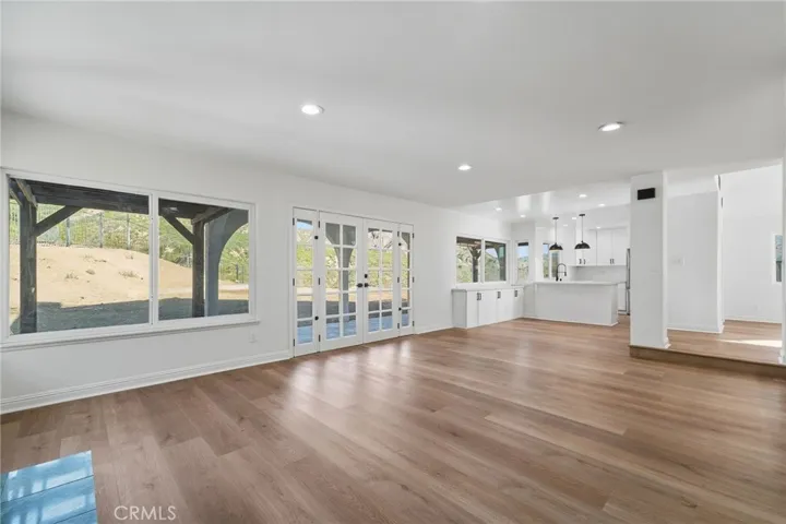 13047 Garris, Granada Hills, California 91344