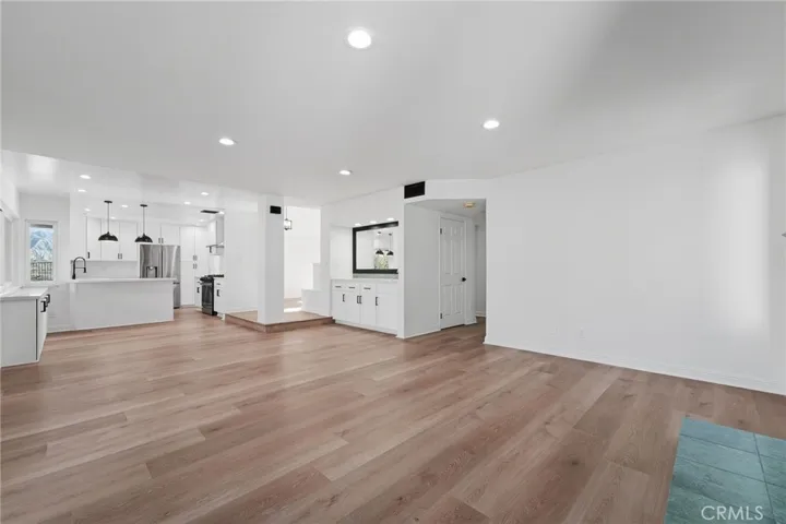 13047 Garris, Granada Hills, California 91344