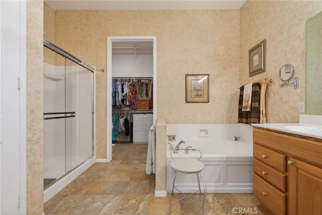 1578 Castle Pines, Beaumont, California 92223 home-pic-32