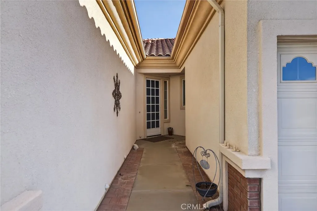 1578 Castle Pines, Beaumont, California 92223 home-pic-5