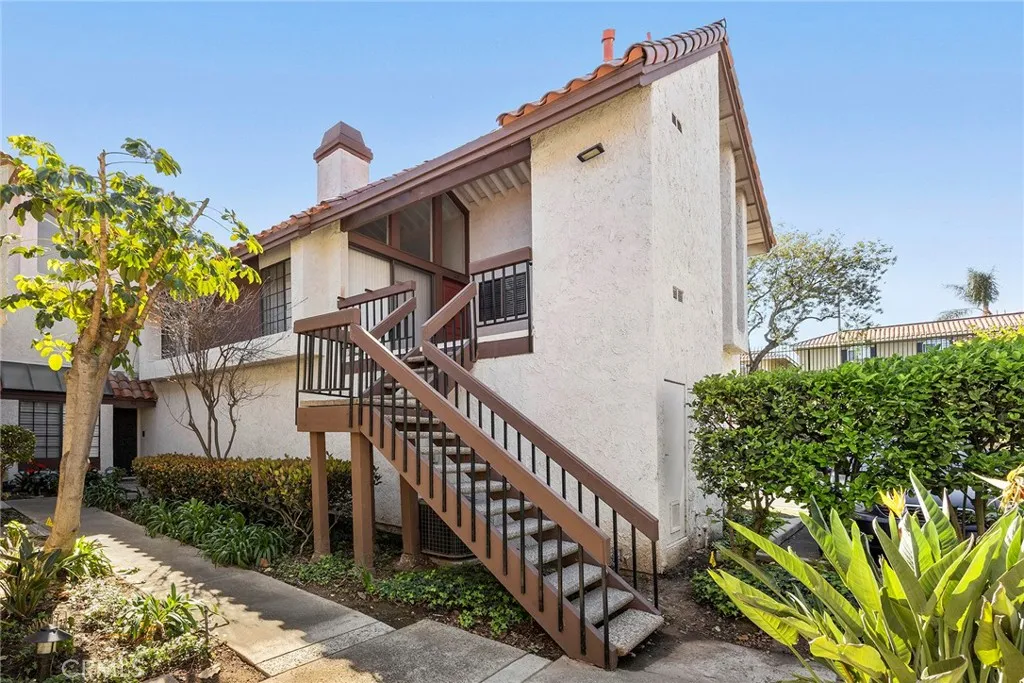 102 Kauai Lane, Placentia, California 92870 home-pic-1
