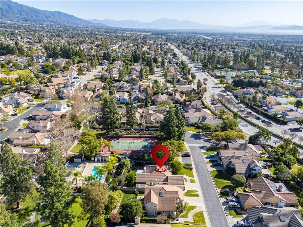 1393 Sunrise Circle S, Upland, California 91784 home-pic-45