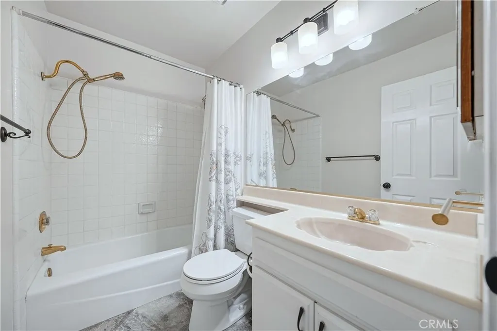 1393 Sunrise Circle S, Upland, California 91784 home-pic-25