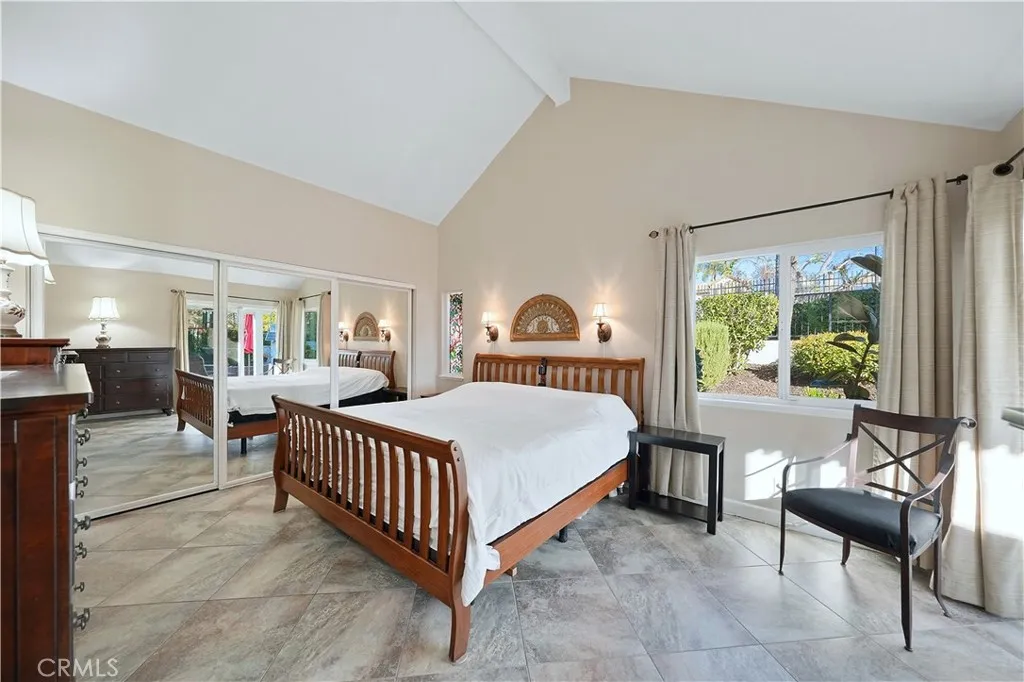 1393 Sunrise Circle S, Upland, California 91784 home-pic-14