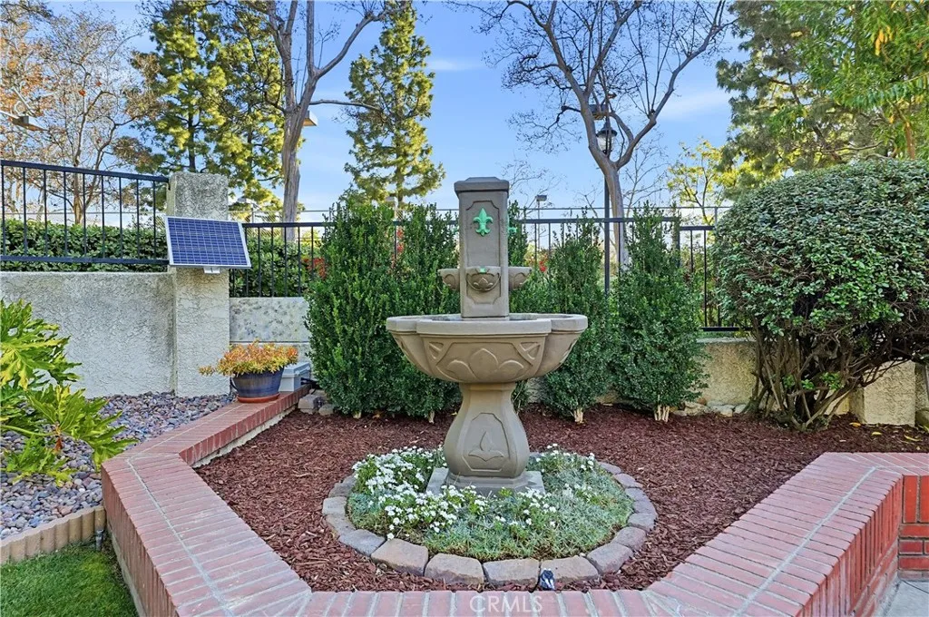 1393 Sunrise Circle S, Upland, California 91784 home-pic-33