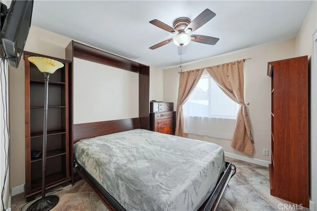 1393 Sunrise Circle S, Upland, California 91784 home-pic-21