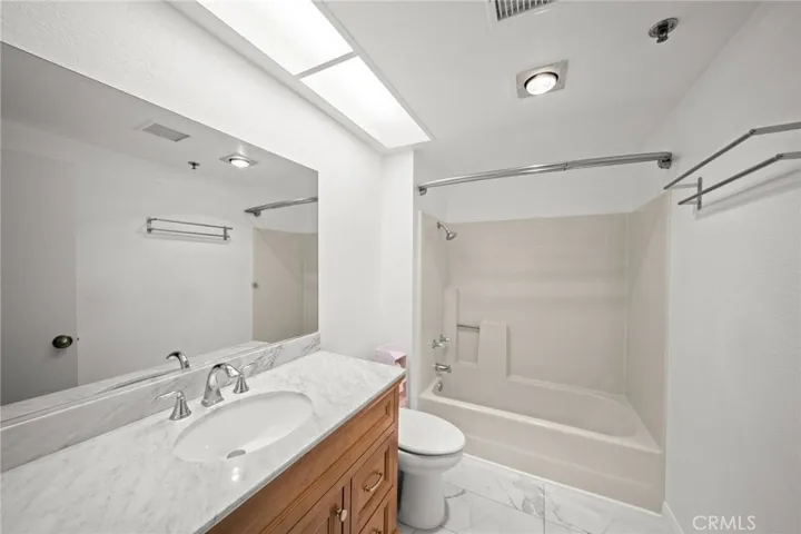 Main Bathroom (All updated)