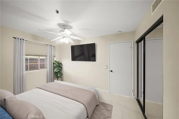 Virtually Staged (guest bedroom)