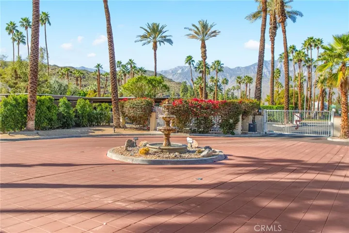 Main Entrance (Beautiful views!)