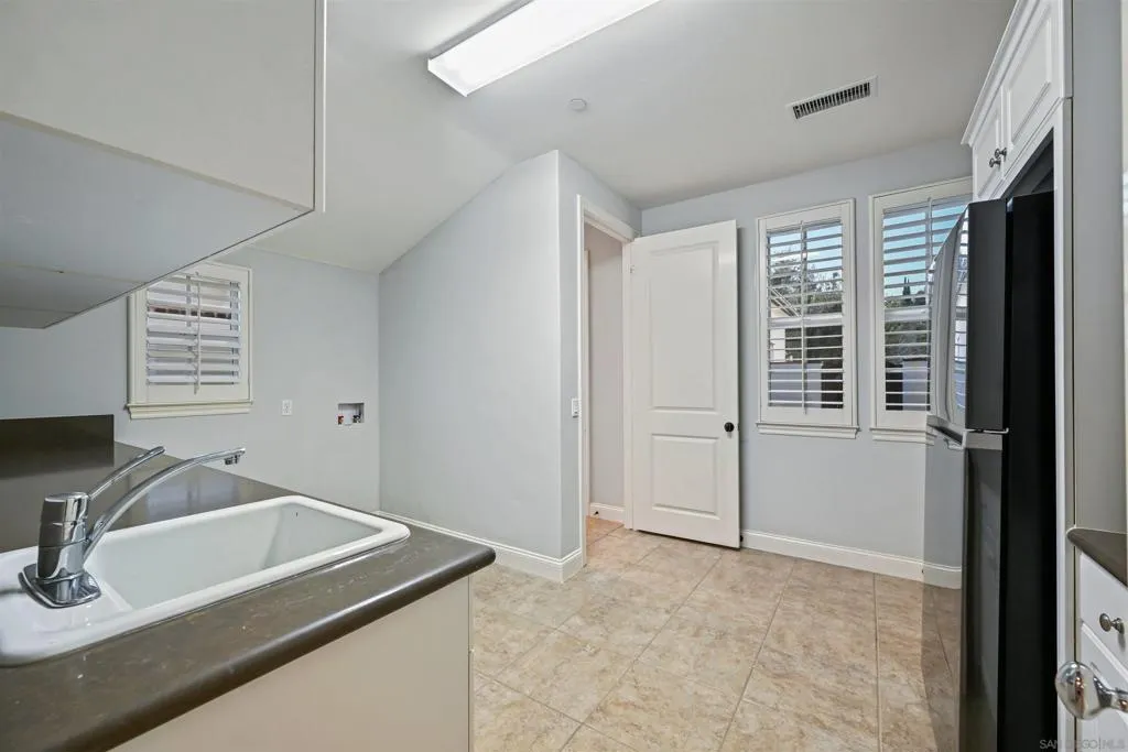 14854 Eden Mills Pl, San Diego, California 92131 home-pic-36