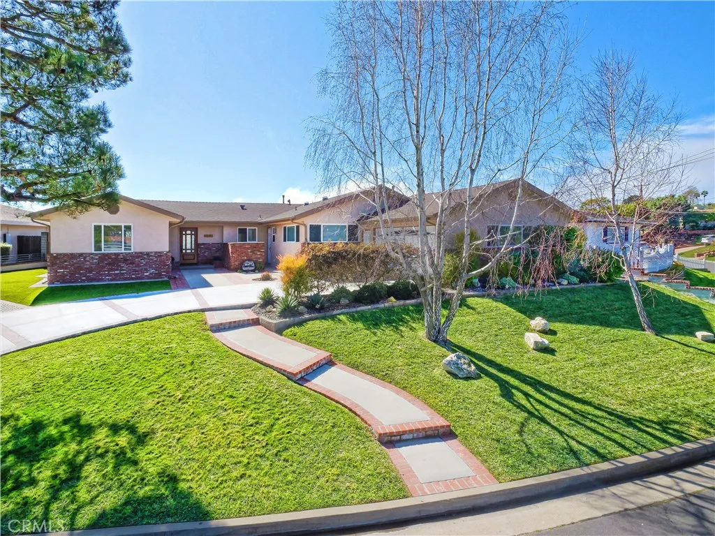 30520 Santa Luna Drive, Rancho Palos Verdes, California 90275 home-pic-2