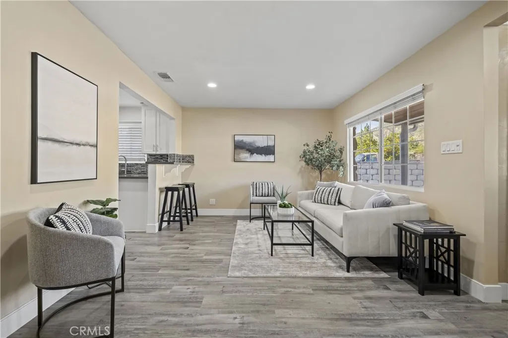 13573 Eldridge, Sylmar, California 91342 home-pic-8